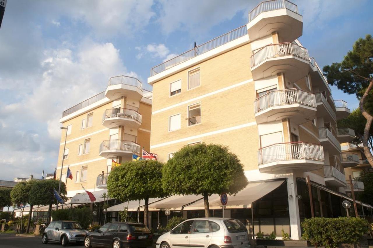 Residence Riva Gaia Terracina Exterior photo